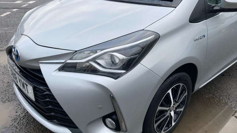 Toyota Yaris 1.5 Hybrid Icon Tech 5dr CVT Hybrid Hatchback